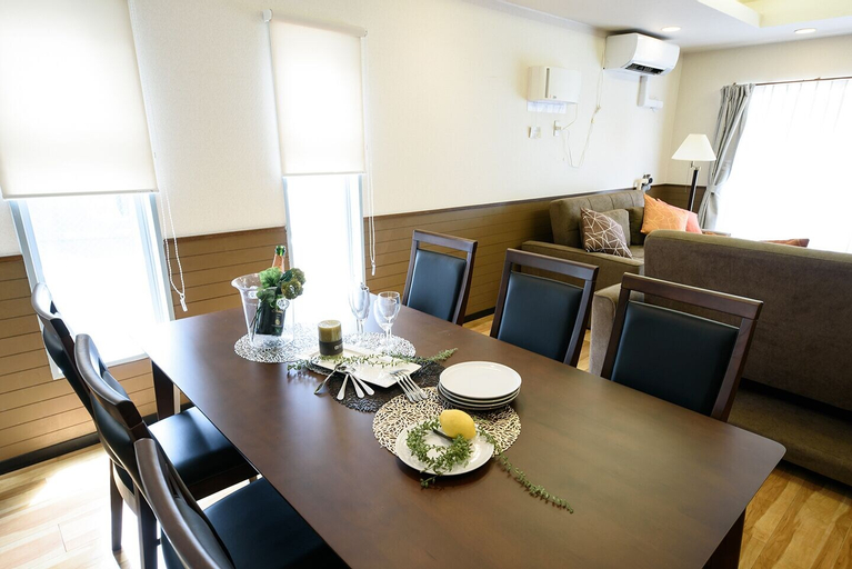 Dining Room 7