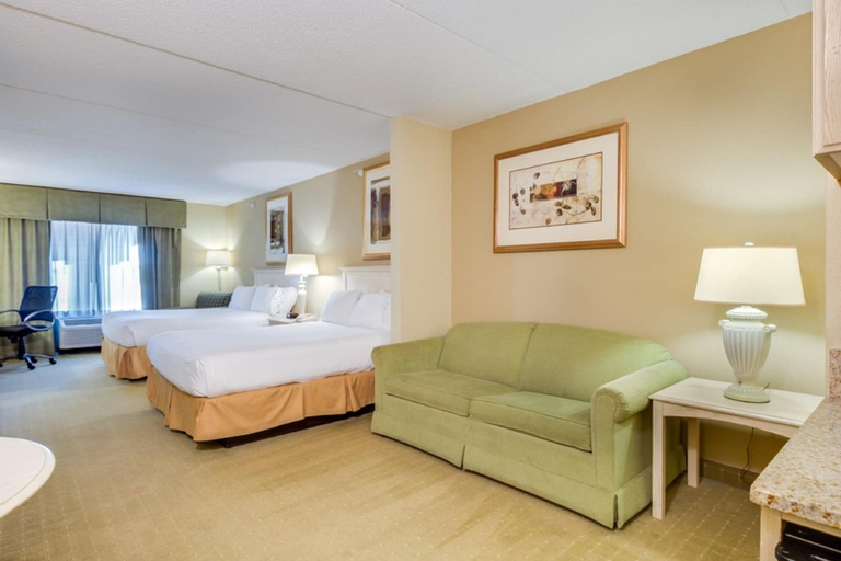 Bedroom 5, Holiday Inn Express & Suites MEMPHIS SOUTHWIND, Shelby