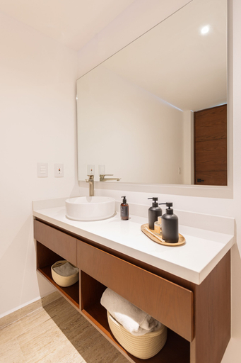 Bathroom 3, Mistiq Temple I, Cozumel
