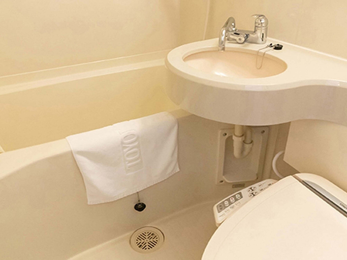 Bathroom 3, Toyoko Inn Futamatagawa-eki Kita-guchi, Yokohama