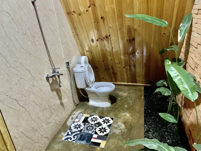 Bathroom 3, Nha cua Nep, Pleiku