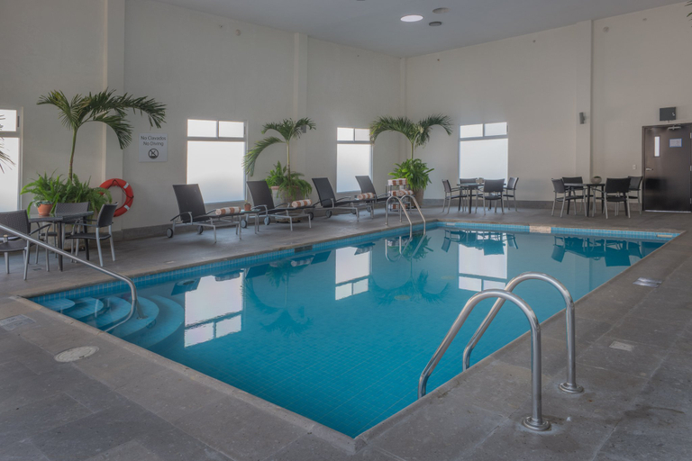 Sport & Beauty 2, Holiday Inn Express & Suites SILAO AEROPUERTO - TERMINAL by IHG, Silao