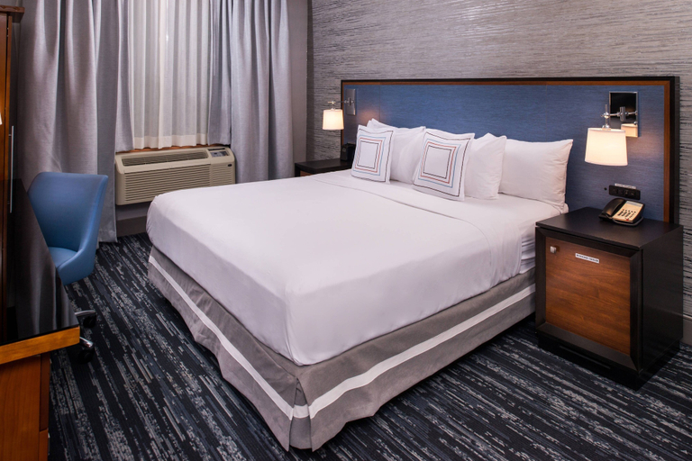 Bedroom 3, Fairfield by Marriott New York Manhattan Times Square, New York