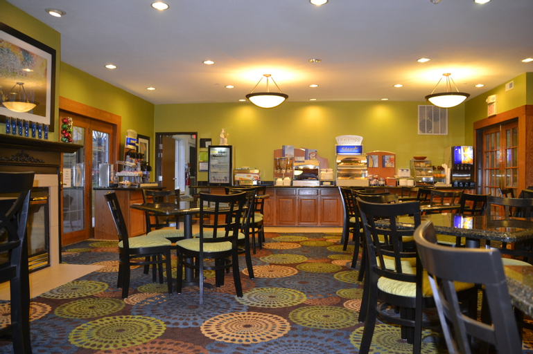 Food & Drinks 3, Holiday Inn Express & Suites Bloomington - Normal, McLean