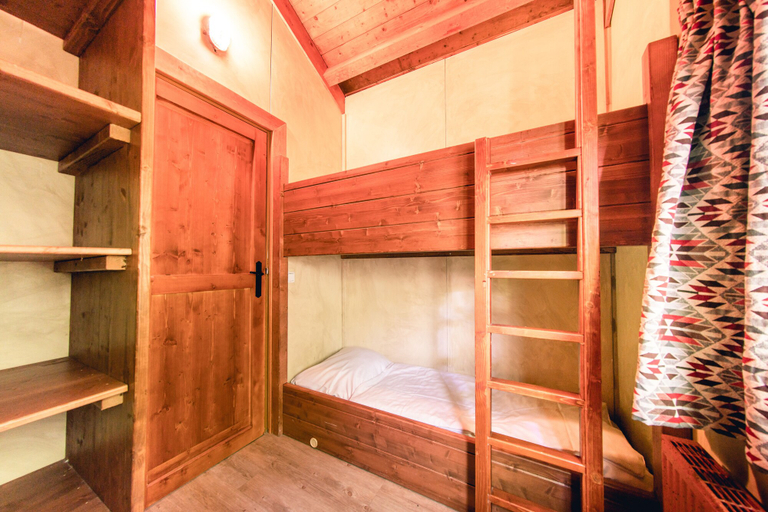 Bedroom 5, Vakantiepark Slagharen, Hardenberg