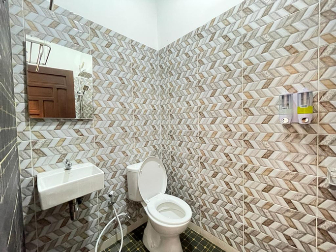 Bathroom 3