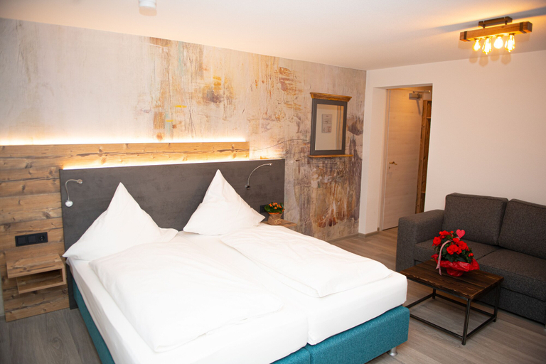 Bedroom 3, Schwarzwaldhof Nicklas, Waldshut