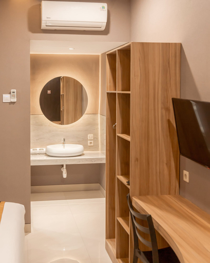 Bathroom 19