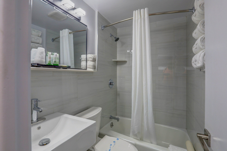 Bathroom 8
