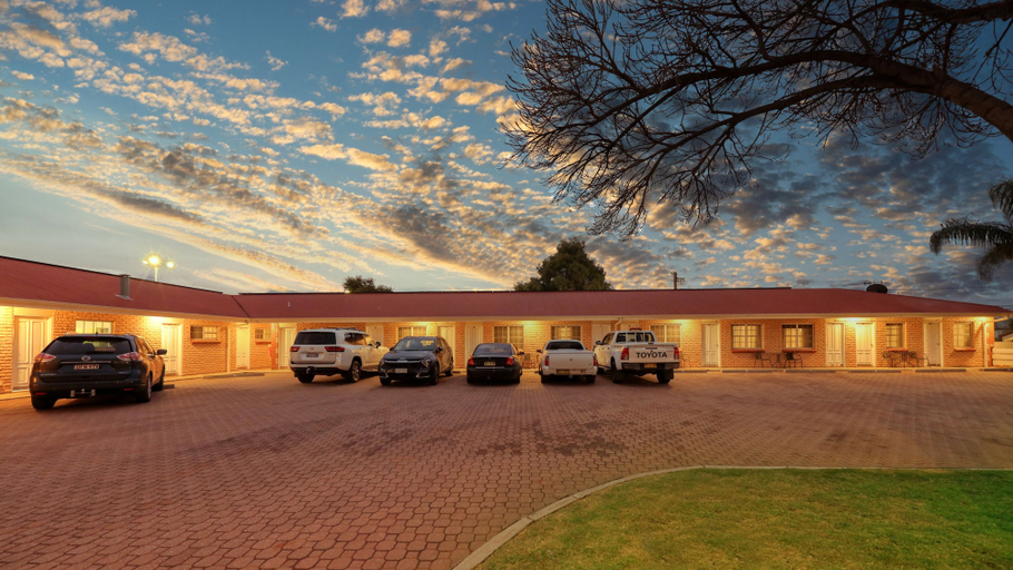 Others 5, Charles Rasp Motor Inn & Cottages, Broken Hill
