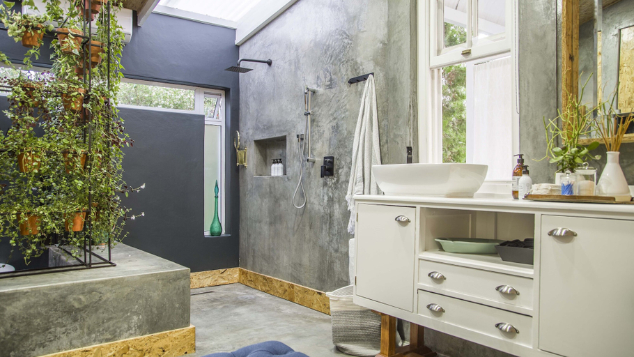 Bathroom 4, De Kleine Prince, Central Karoo