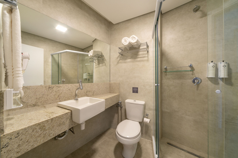 Bathroom 4, Laghetto Rio Grande, Rio Grande