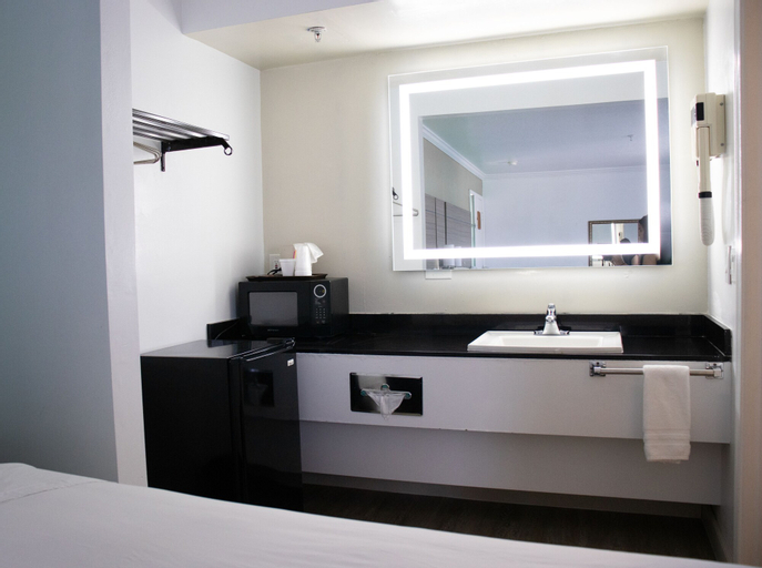 Bathroom 5