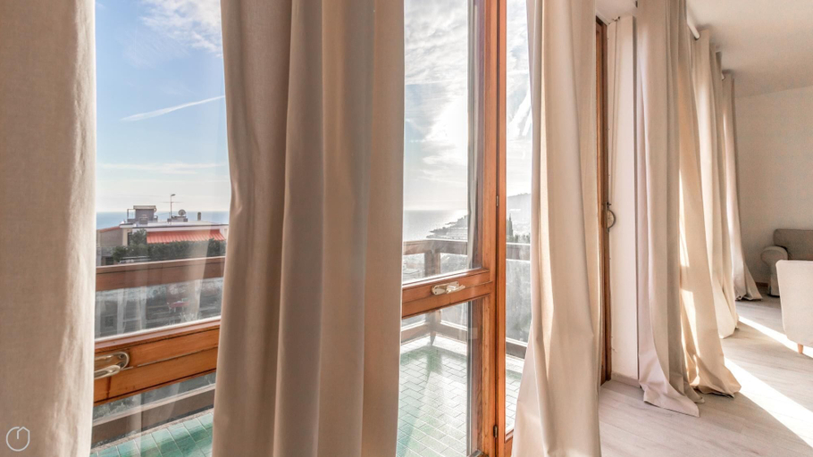 Others 4, Italianway - Carducci 89, Imperia