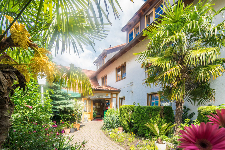 Others 5, Hotel Blume, Freiburg im Breisgau