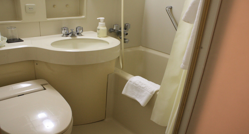 Bathroom 5, Hotel Crown Palais Kitakyushu, Kitakyūshū