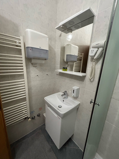 Bathroom 3, Rooms Laguna, Zagreb