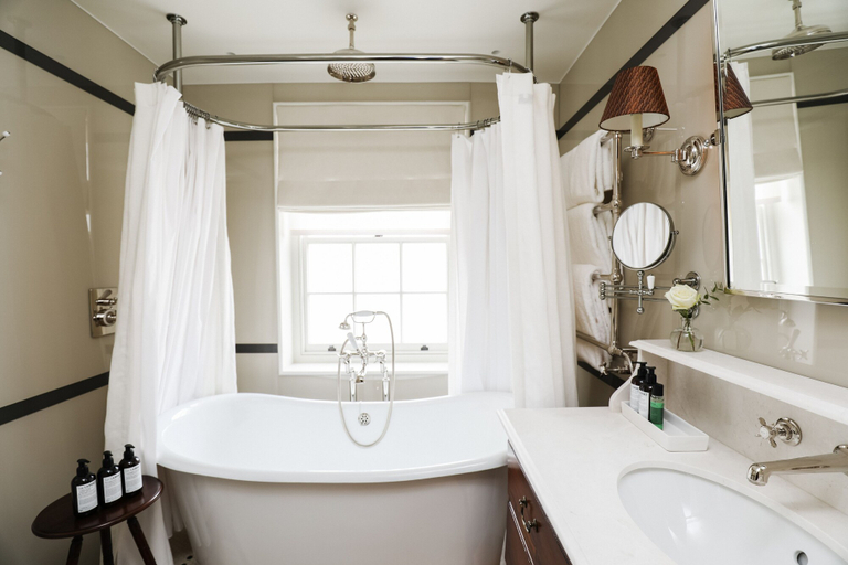 Bathroom 3, Henry's Townhouse, London