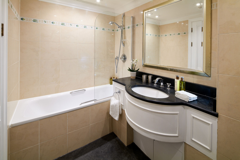 Bathroom 4