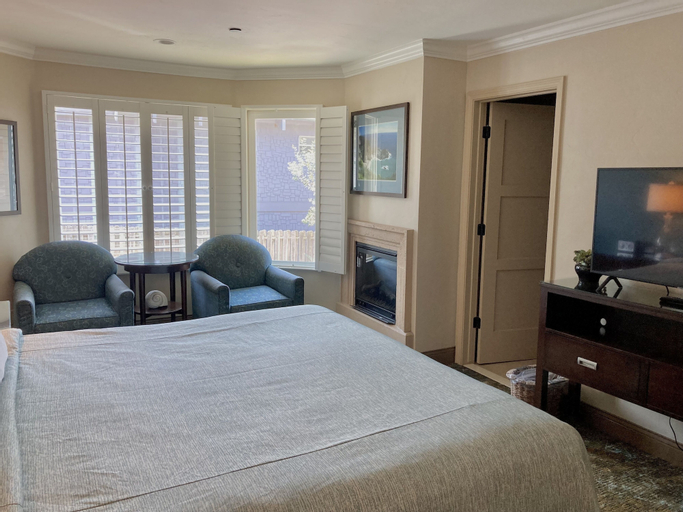 Bedroom 30