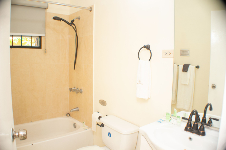 Bathroom 5, The Vista Inn
