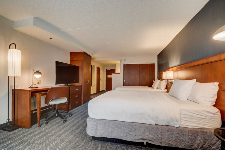 Bedroom 3, Courtyard by Marriott Cincinnati North at Union Centre, Butler