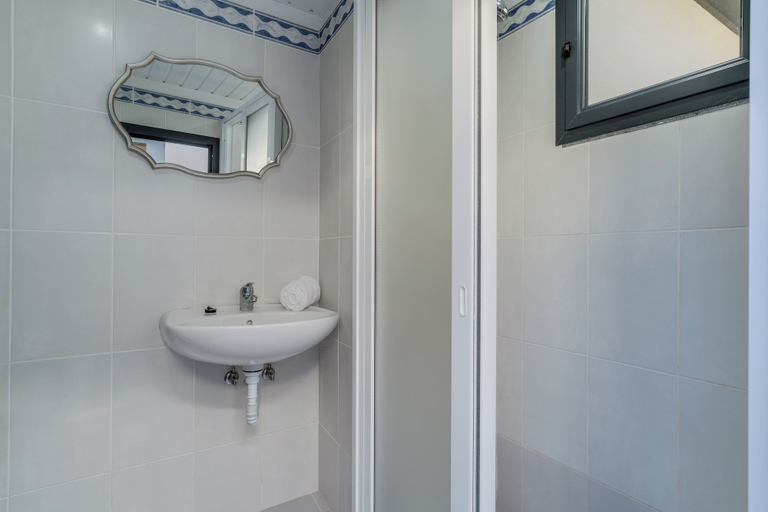 Bathroom 2, Villa Paixão, Machico