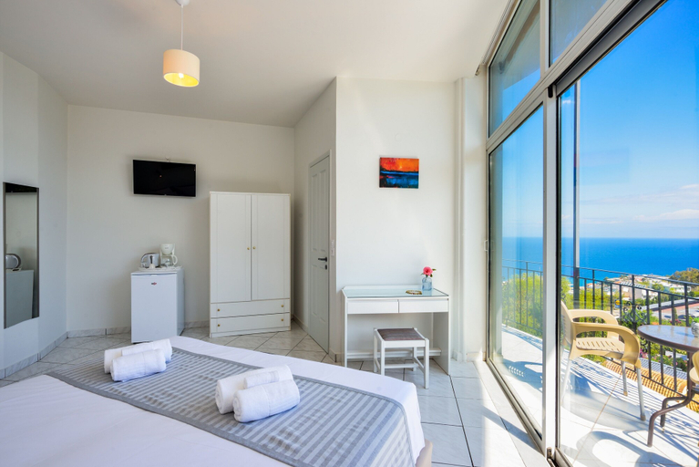 Bedroom 3, Loucerna Suites Chania, Crete