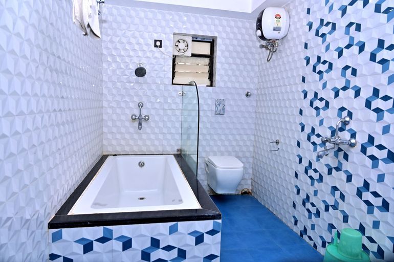 Bathroom 4, Hotel Silver Land New Digha, Purba Medinipur