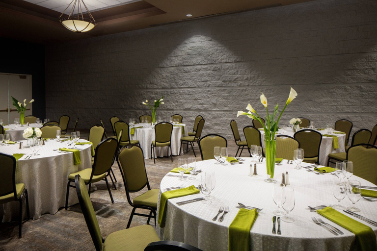 Food & Drinks 5, Marriott Macon City Center, Bibb