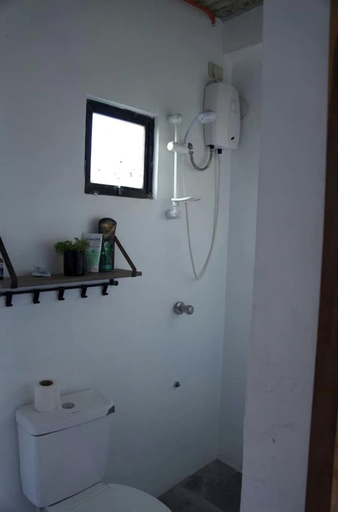 Bathroom 4, Tahanan Homestay, General Luna