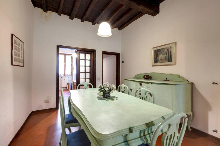 Room 4, Pepi 51 in Firenze With 2 Bedrooms and 2 Bathrooms, Florence