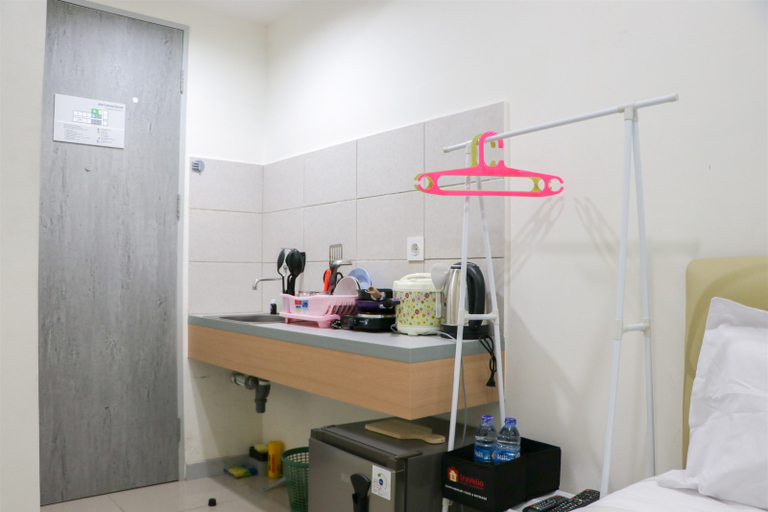 Others 2, Comfort Living Studio at Osaka Riverview PIK 2 Apartment By Travelio, Tangerang