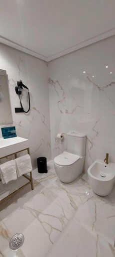 Bathroom 5, Hotel Silken Luis de León, León