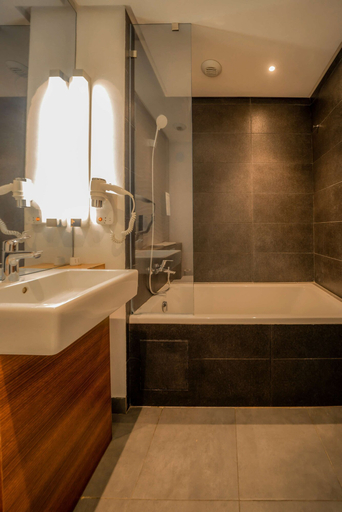 Bathroom 4, Hotel Campanile Casablanca Centre Ville, Casablanca