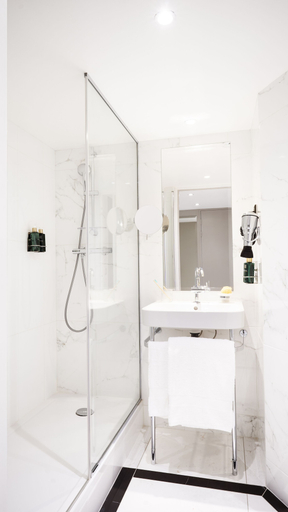 Bathroom 5, Residhome Paris Opéra, Paris