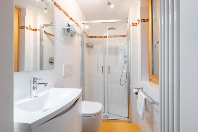 Bathroom 5, Rimon-Residence, Venezia