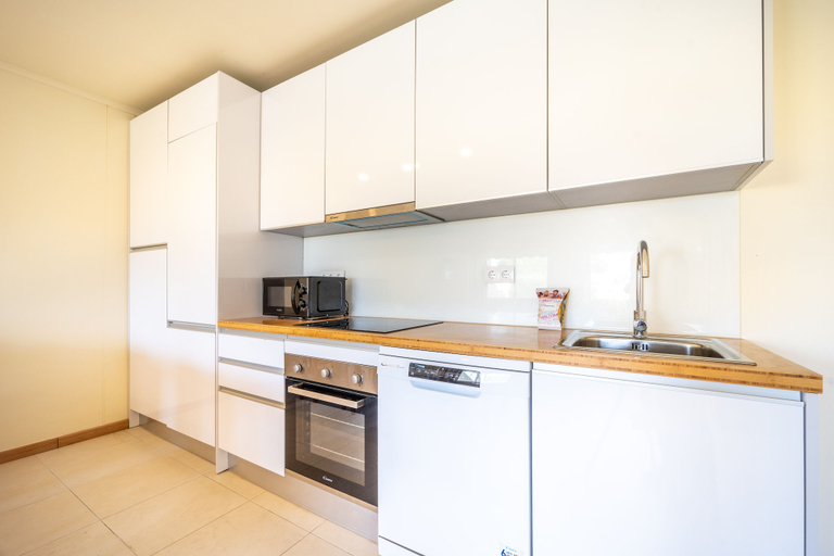 Others 5, Mourabel Apartment - S by Hellovacations, Loulé