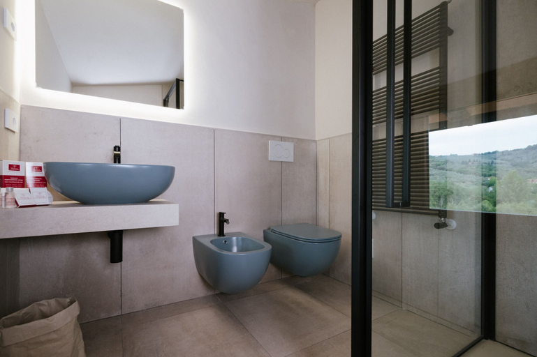 Bathroom 5, Palazzo BelVedere, Pistoia