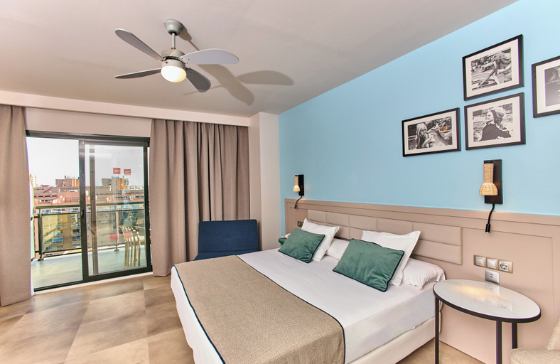 Bedroom 4, Leonardo Hotel Fuengirola Costa del Sol, Málaga