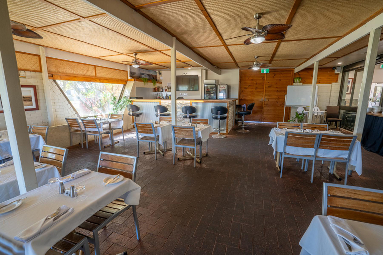 Food & Drinks 5, Hospitality Carnarvon, SureStay by Best Western, Carnarvon