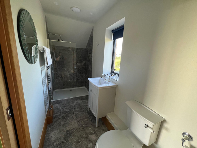 Bathroom, Cozy Bruton Studio With Stunning Views, Somerset