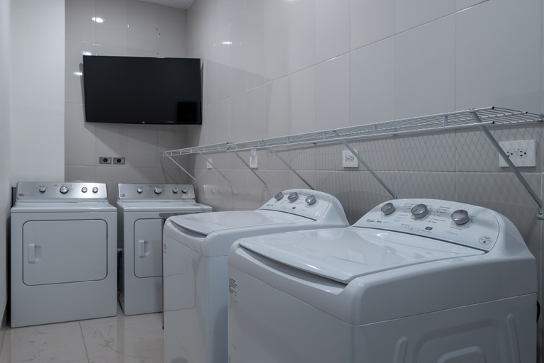 Bathroom 5, Holiday Inn Express & Suites SILAO AEROPUERTO - TERMINAL by IHG, Silao