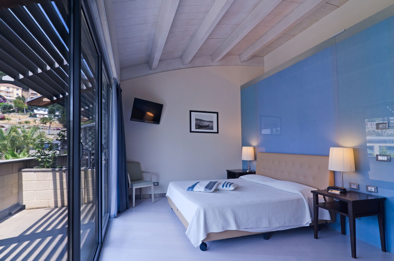 Bedroom 13