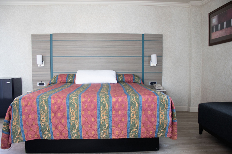Bedroom 13