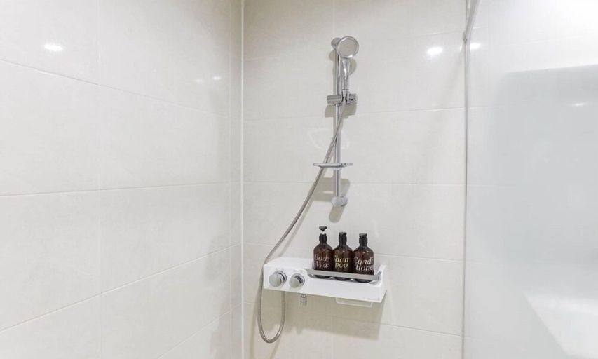 Bathroom 3, Wonju Central Hotel, Wonju