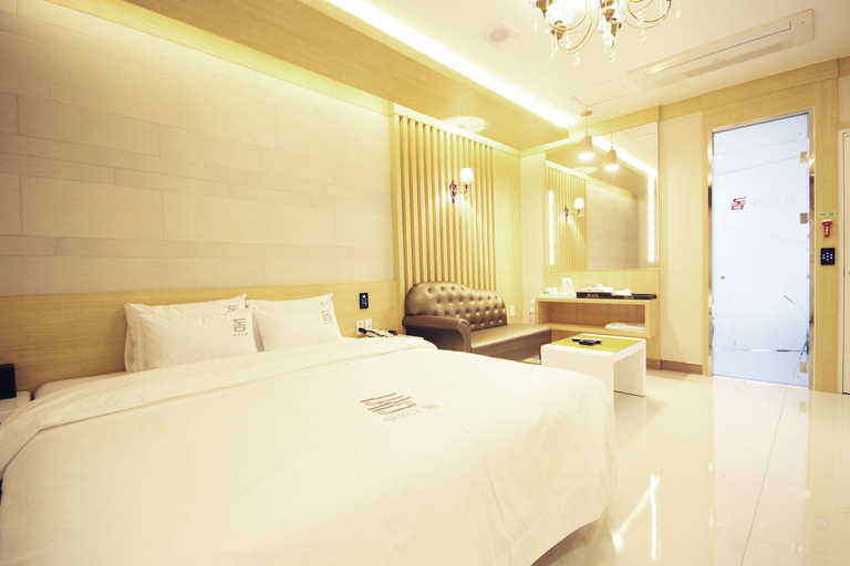 Bedroom 3, Dom Hotel, Jangseong