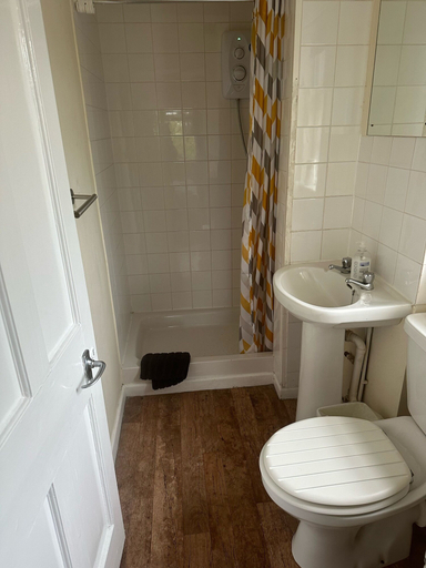Bathroom 3, Kings Arms Inn, Devon