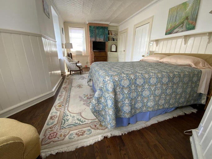 Others 5, Fort Pl B&B, New York