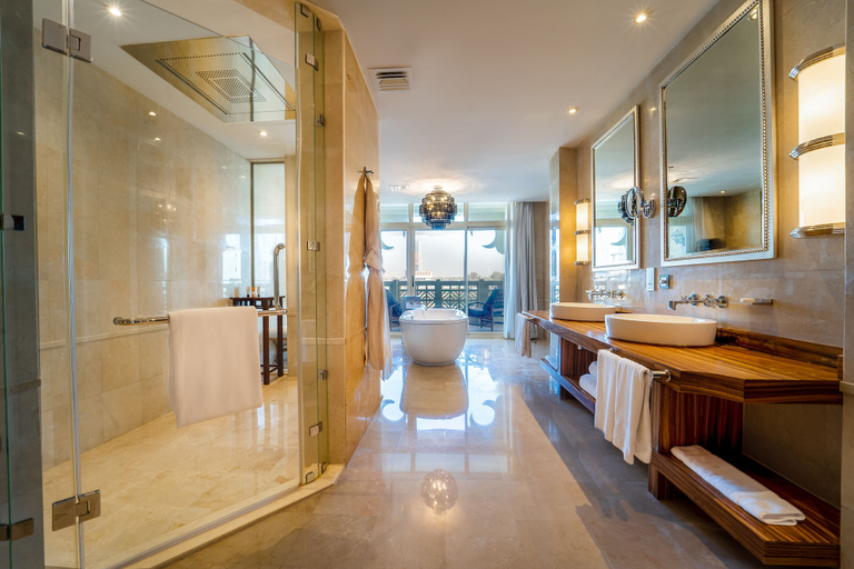 Bathroom 4, Grand Hyatt Doha Hotel and Villas, Doha